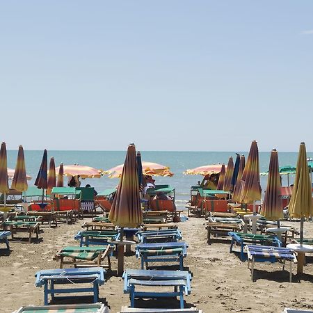 Hotel Riviera دراس المظهر الخارجي الصورة