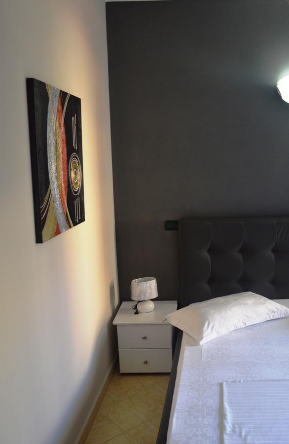 Hotel Riviera دراس المظهر الخارجي الصورة