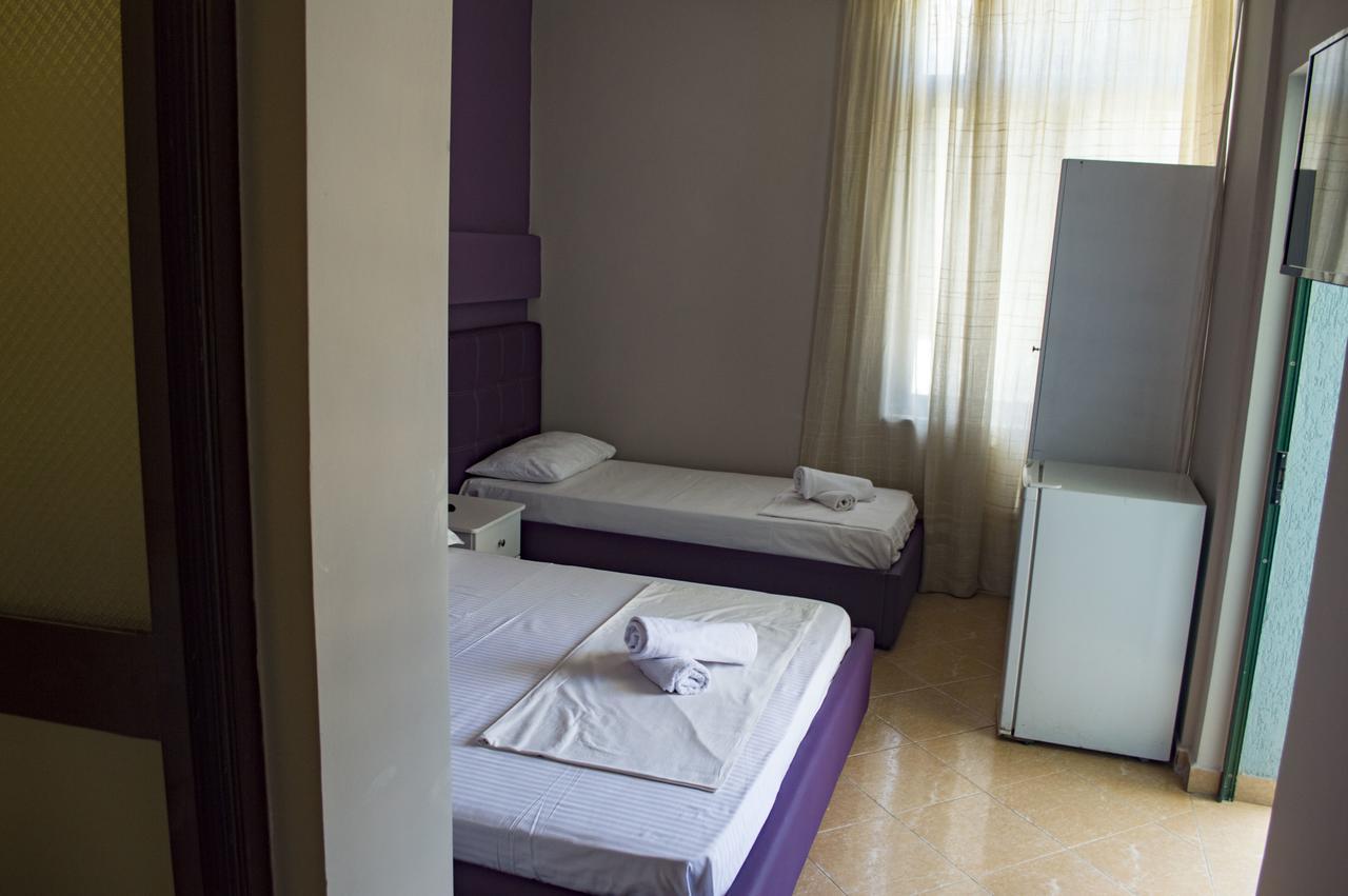 Hotel Riviera دراس المظهر الخارجي الصورة