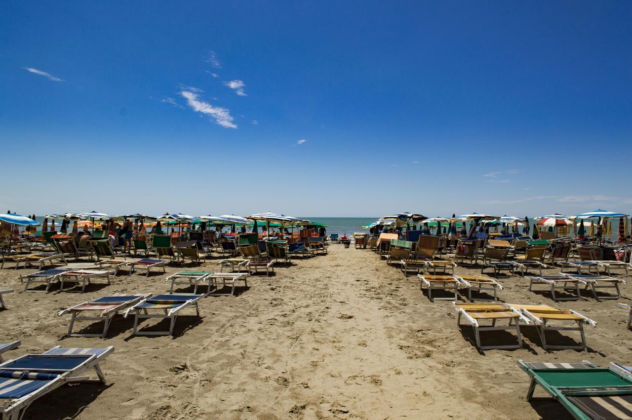 Hotel Riviera دراس المظهر الخارجي الصورة