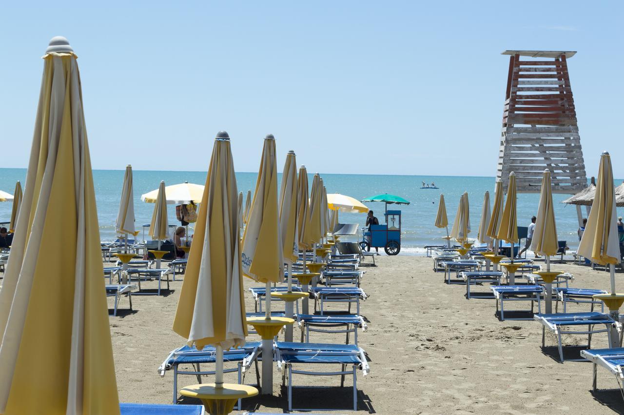 Hotel Riviera دراس المظهر الخارجي الصورة