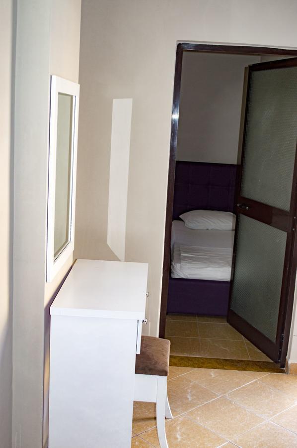 Hotel Riviera دراس المظهر الخارجي الصورة