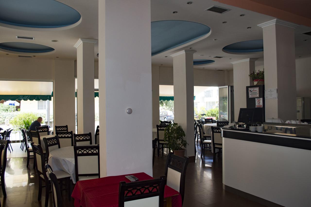 Hotel Riviera دراس المظهر الخارجي الصورة